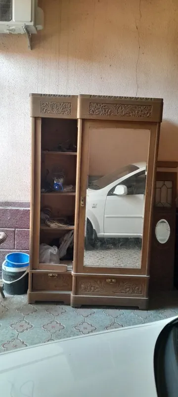 Антикварные мебели