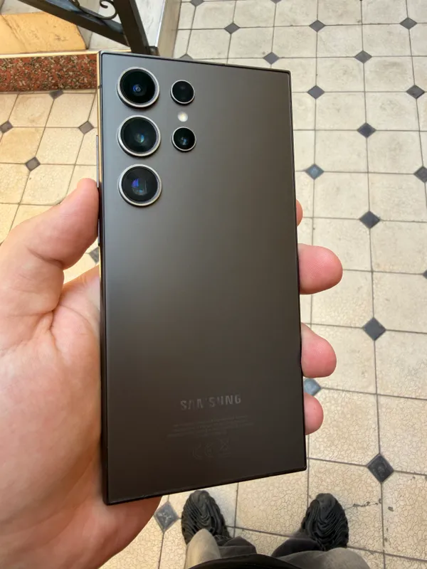 Samsung Galaxy S24 Ultra (Black Titan)