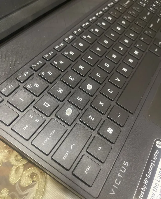 HP VICTUS 15-й серии + механическая клавиатура + охлаждающая подставка 4