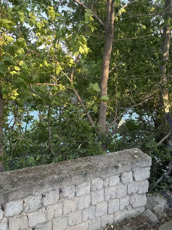 Продается участок аккавак 8 соток военный городок с. Двух сторон река 3