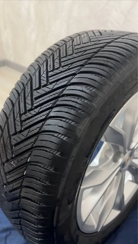 Продаю диски с резиной, диски орегинал GM 6 Продаю диски с резиной, диски орегинал GM 6