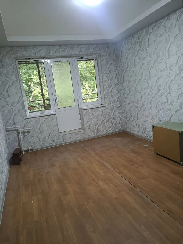 Продаётся 1 комнатная квартира в Чирчике 6 Продаётся 1 комнатная квартира в Чирчике 6
