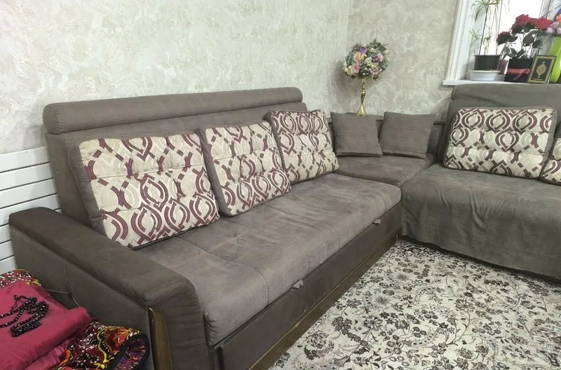 Choyshab qutisi bor yoyiladigan burchak divan 1 Choyshab qutisi bor yoyiladigan burchak divan 1