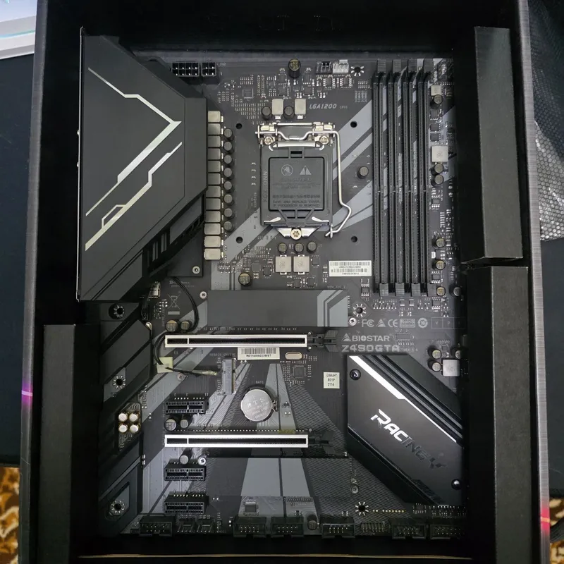 Комплект Biostar Z490 GTA+ I5 11400f+16gb. Возможен обмен. Доставка .