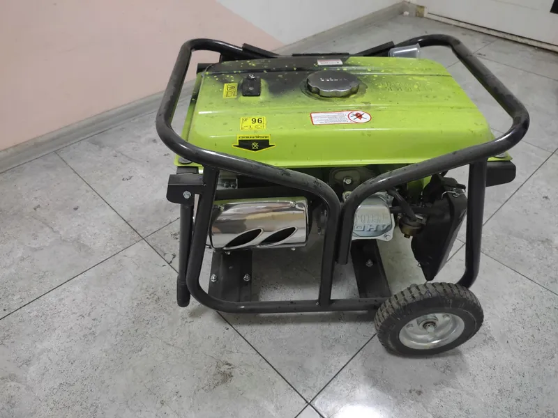 Benzin generator sotiladi / Generator бензиновый POTERE