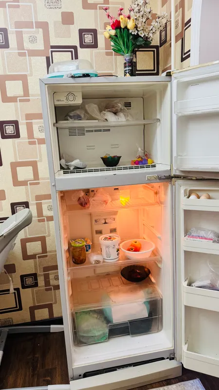 холодильник продается б/у 2 холодильник продается б/у 2