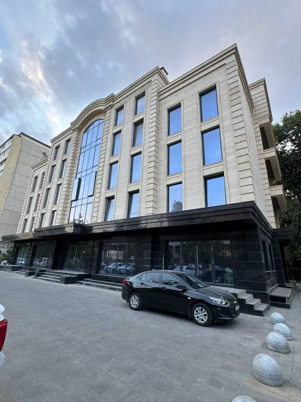 Продается Нежилой помещения Ор-тр- Мукумий мост 3100м2