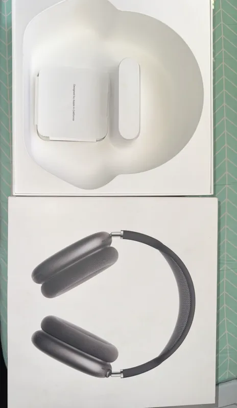 Apple airpods max original 1 Apple airpods max original 1
