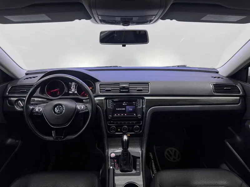 Volkswagen Passat 2.0 R-Line — фото 3