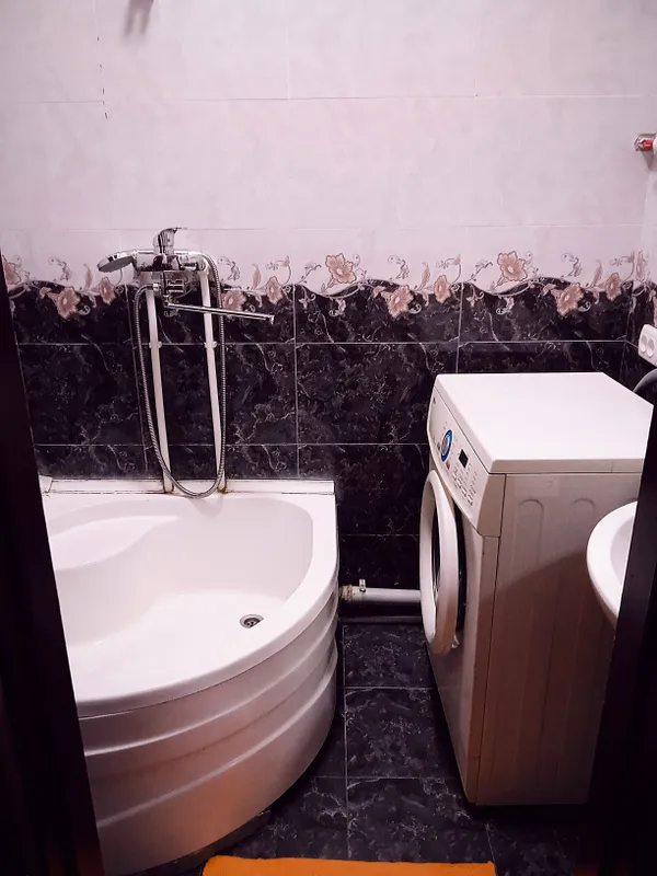 Юнусобод 10, сдаётся в аренду, семье 4