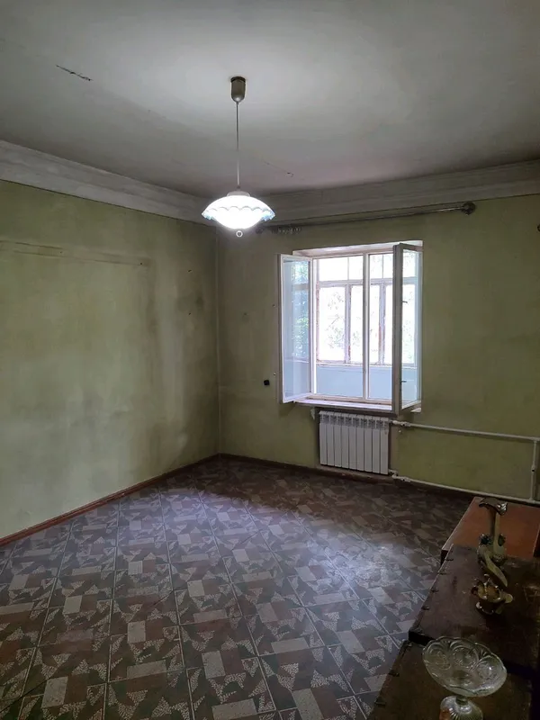 продам чиланзар 1.  трёх комнатная 2