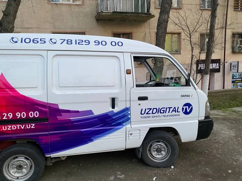 Avto reklama avtobrending 7