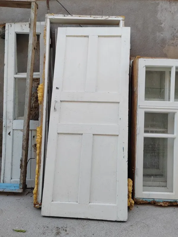 Продам старые окна и двери. 2 Продам старые окна и двери. 2