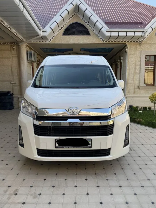 Тойота Хайс Toyota Hiace mikroavtobus — фото 1