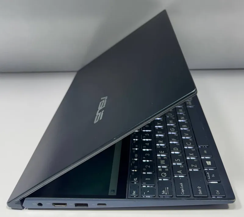 ASUS ZENBOOK DUO 5 ASUS ZENBOOK DUO 5