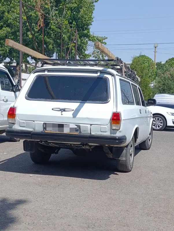 Gaz 311004 Volga 6