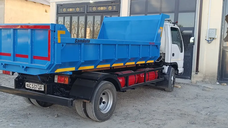 Isuzu Samosval sotiladi moshina Radnoy 1 Isuzu Samosval sotiladi moshina Radnoy 1