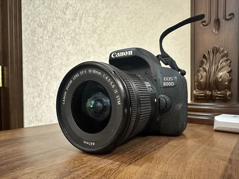 Продам свой фотоаппарат / Canon 800 EOS — фото 1