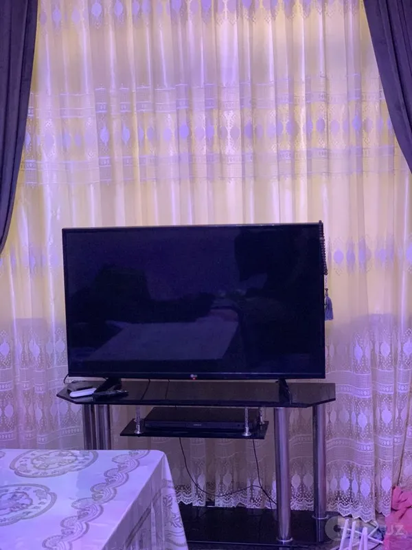 Телевизор LG, размер 43 дюйма 2 Телевизор LG, размер 43 дюйма 2