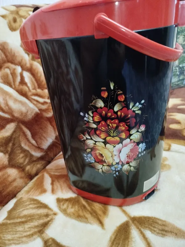 Продам термос электрический.