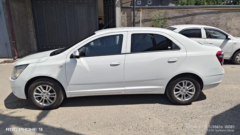Chevrolet cobalt 2025 6