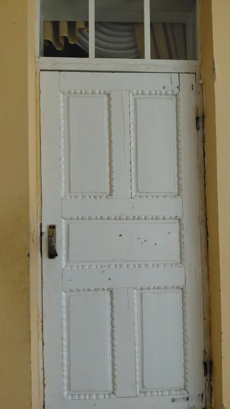 Продаются двери 3 Продаются двери 3