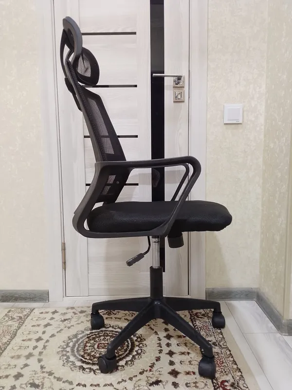 Ofis kreslo sotiladi. Holati yaxshi — фото 1