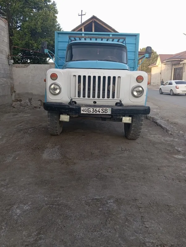 Gaz 53B. 1986 yil. Sotiladi.