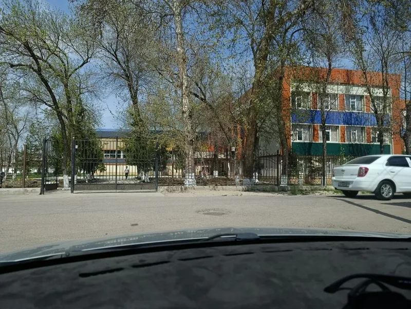 Фааргона Йули ,Школа 215Участок .3 сотки фасад 12м