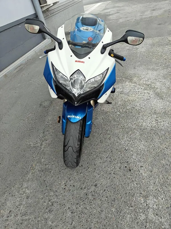 Suzuki GSX-R 600 sotiladi 3 Suzuki GSX-R 600 sotiladi 3