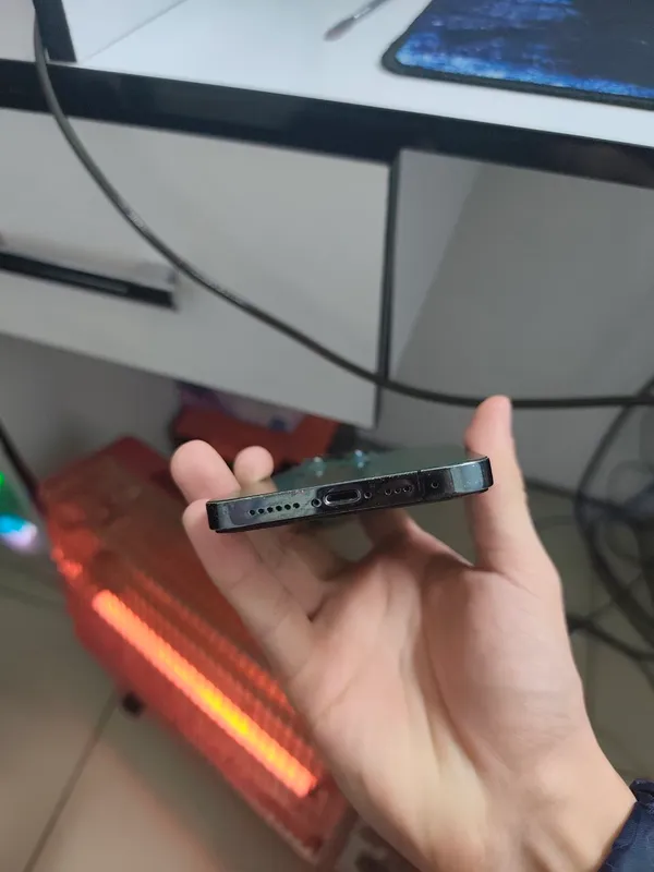 iPhone 13 Pro Green 4 iPhone 13 Pro Green 4