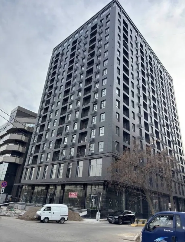 Продаётся квартира ЖК BLACK TOWER каробка в центре города 2