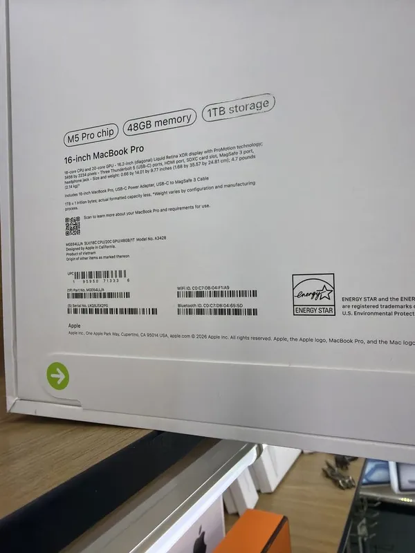 Macbook Pro 16 48Ram 1Tb ssd M5 pro