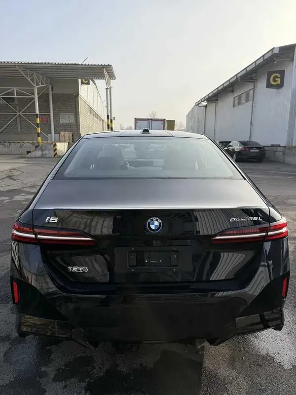 BMW I-5 50l naqd va halol nasiya — фото 1