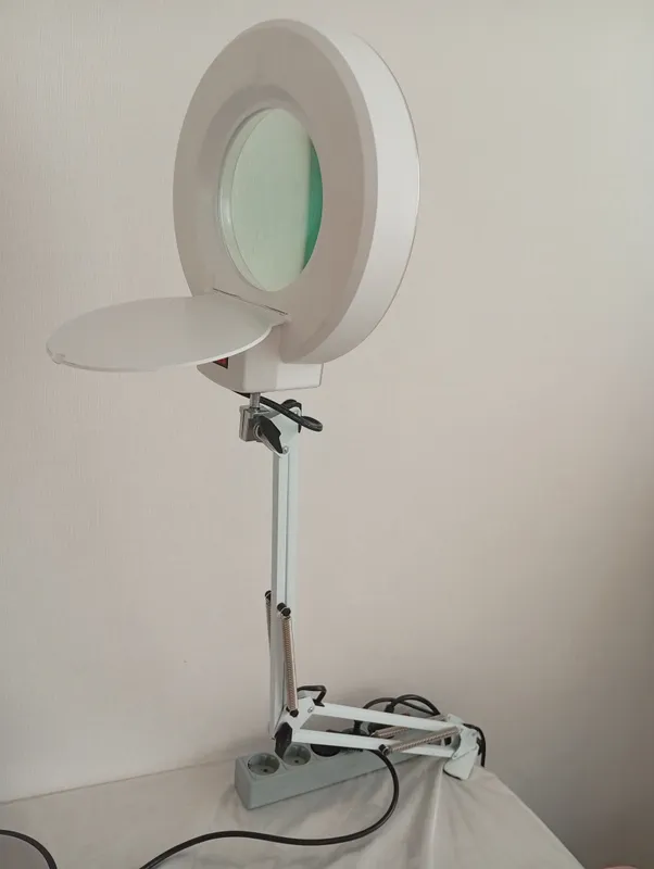Kosmetologik lampa 1 Kosmetologik lampa 1