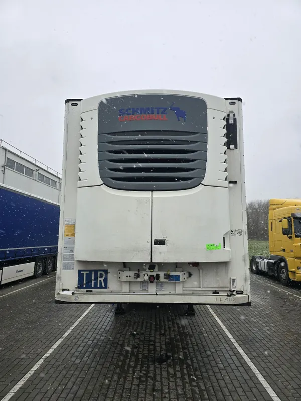 Mercedes Actros 18.45 Evro 6 Мetan евро 6 Мега прицеп Кроне