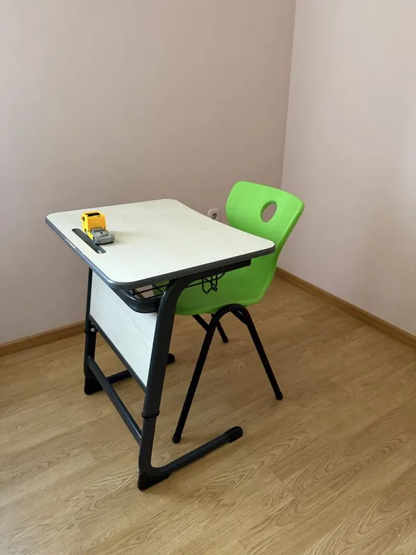 Ideal holatdagi parta va stullar sotiladi 1 Ideal holatdagi parta va stullar sotiladi 1