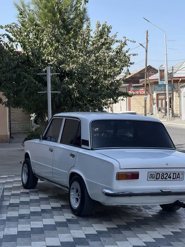 Vaz 21011 yili 1979 mator 1.6priora 5 Vaz 21011 yili 1979 mator 1.6priora 5