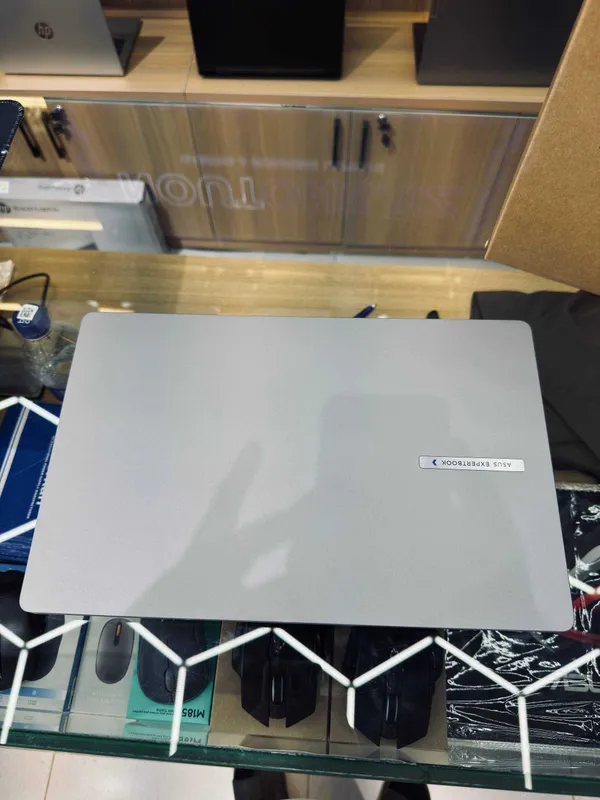 ASUS ExpertBook AMD Ryzen 5 150 8GB RAM 512GB SSD 15.6" FHD — фото 3