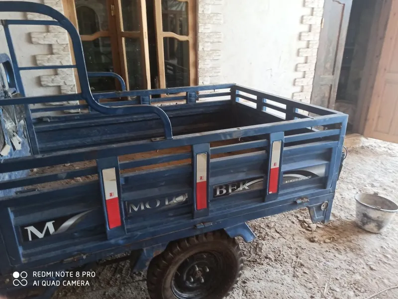 Mototsikl 1 tonna yuk koʻtaradi. 2 Mototsikl 1 tonna yuk koʻtaradi. 2