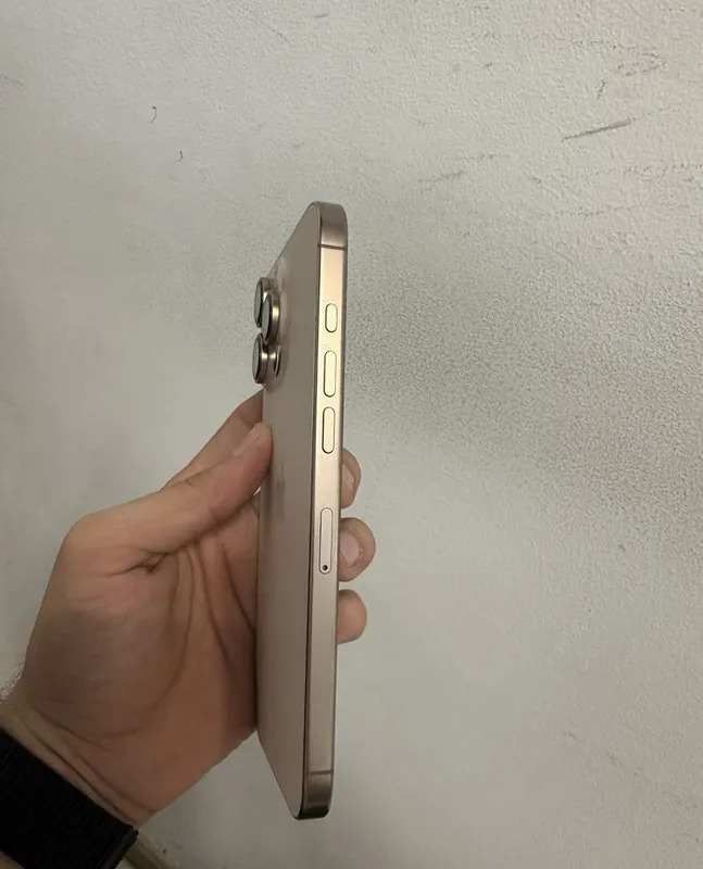 iPhone 16 Pro Max 256 Desert 89% bataregi karobkasi bor ekranda azgina 5