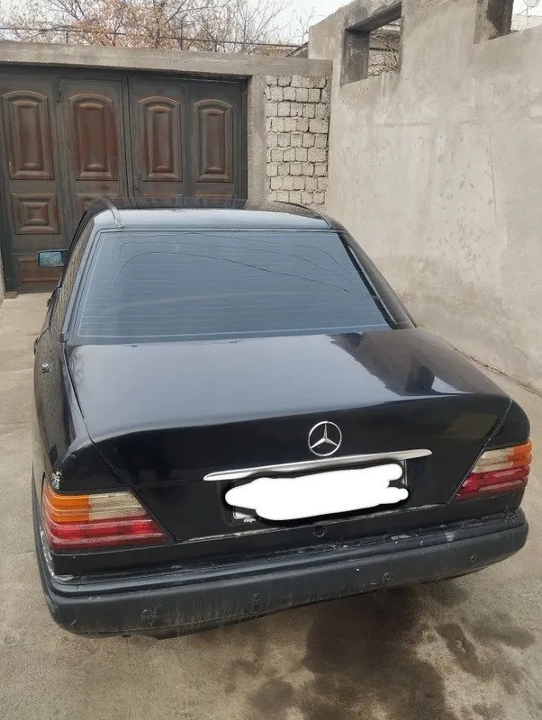 Mercedes Benz W124 продаётся 3 Mercedes Benz W124 продаётся 3