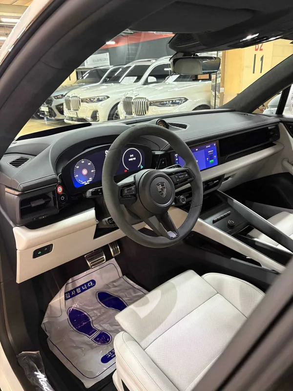 Porsche Macan Turbo Electric CIP TASHKENT! — фото 7