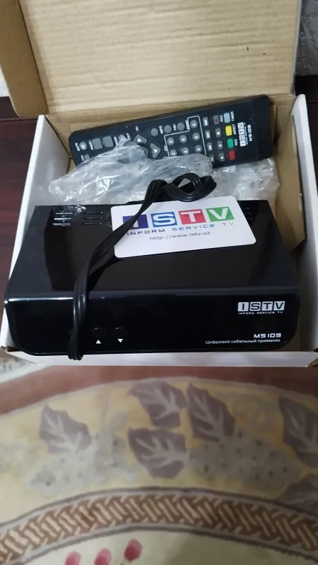 Продам тюнер ISTV 2 Продам тюнер ISTV 2