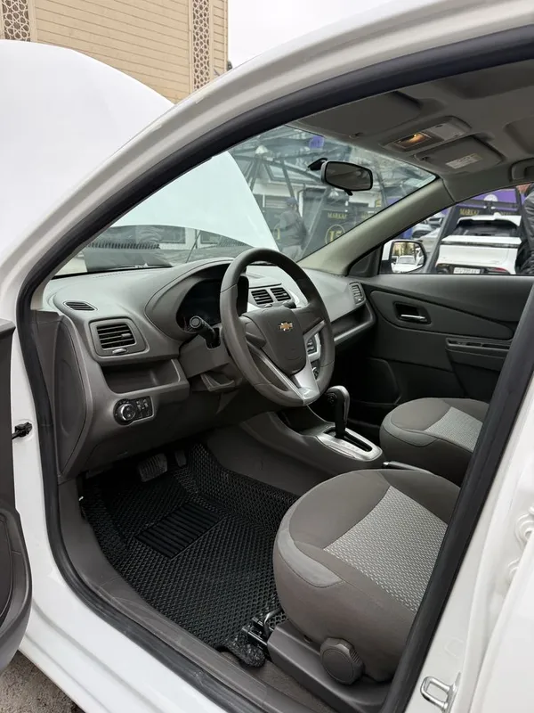 Chevrolet cobalt 4 Chevrolet cobalt 4