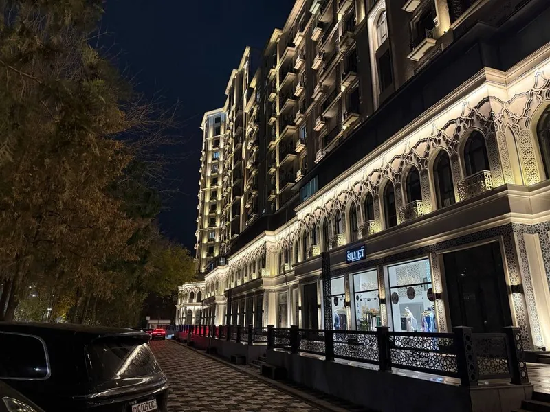 Аренда Узбегим 1-Линия Ул: Бабура/Пирамит 470 кв.м 5.7 потолок — фото 2