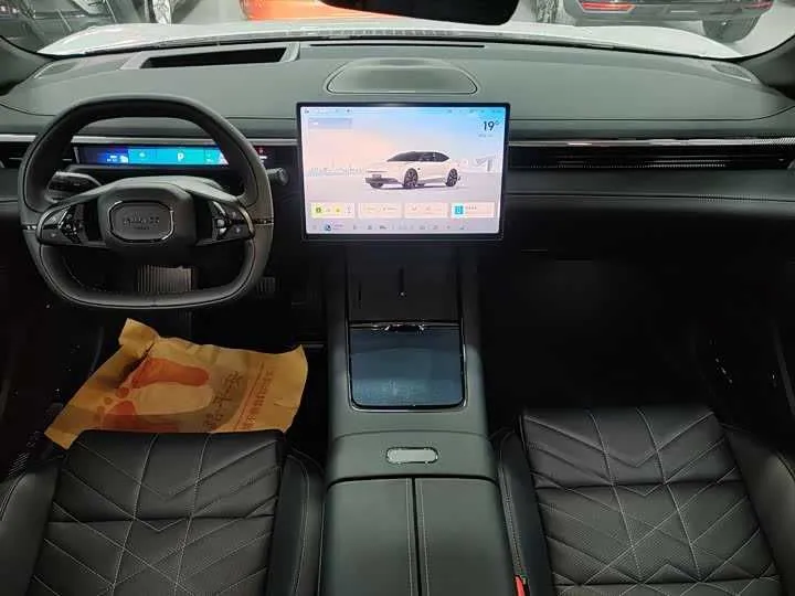 Lynk & Co 10 — 120 AWD Ultra — фото 4
