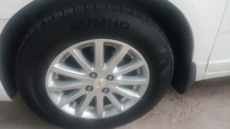 Продаётся шина на кобальт в хорошем состоянии кумхо солус 205/65/R 15 — фото 1