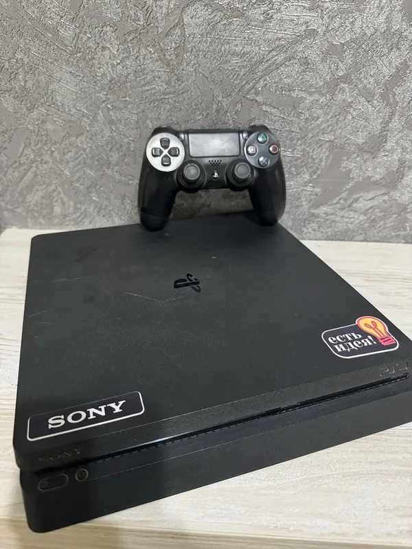 Продаю срочно свой PlayStation 4 1 Продаю срочно свой PlayStation 4 1