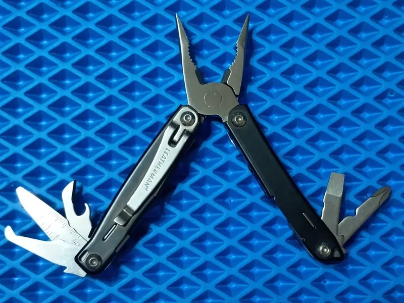 Продам мультитул Leatherman Wingman 2 Продам мультитул Leatherman Wingman 2